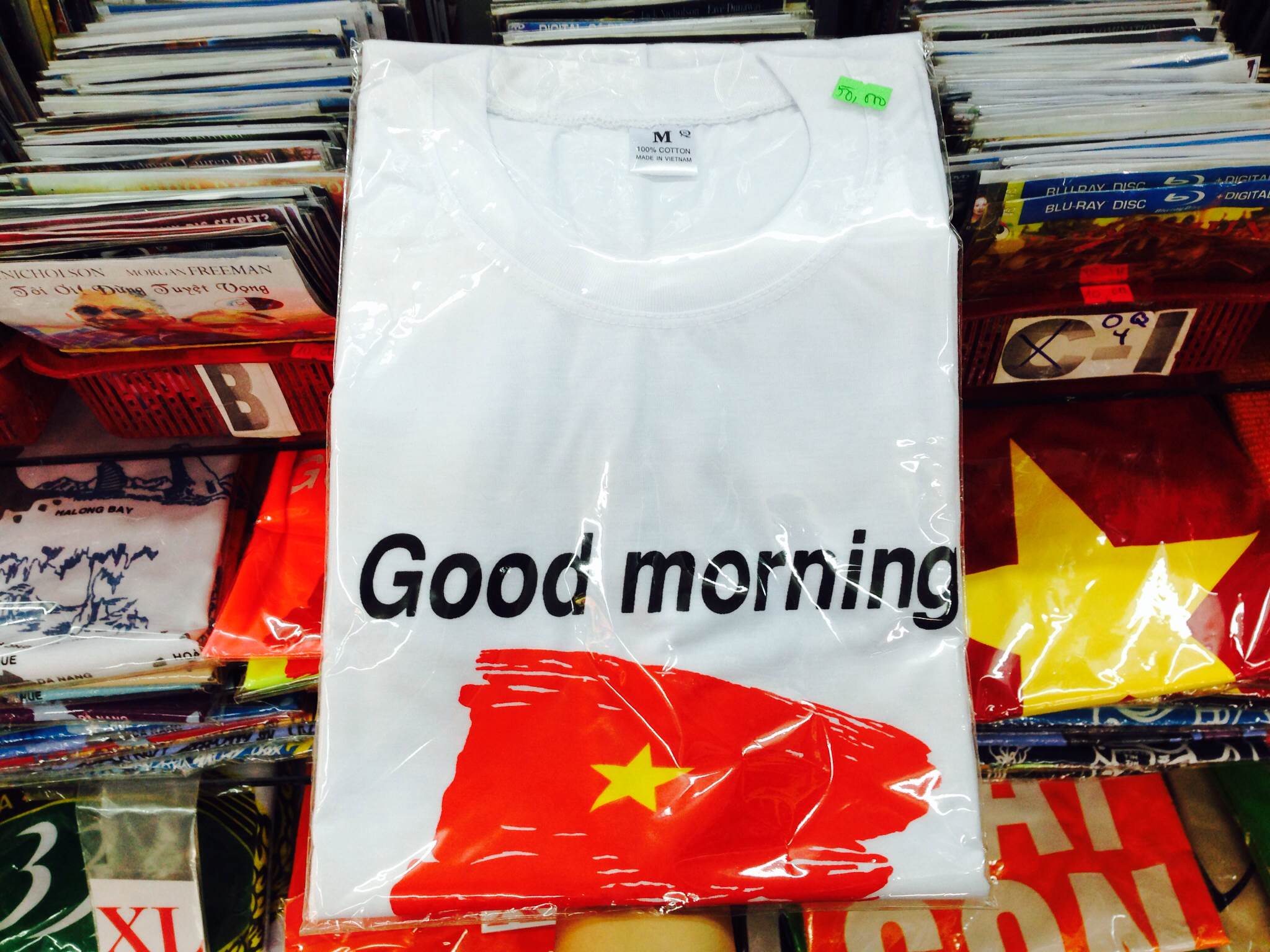 GOOD MORNING VIETNAM Tシャツ