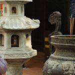 ベトナムの宗教の種類とマナーについて解説します！お寺や教会の観光がもっと楽しくなります。