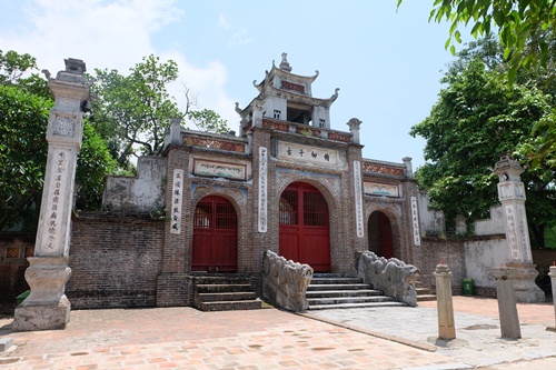 アンズオン王 神社