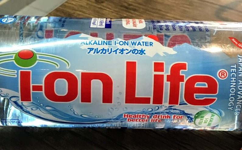 ベトナムのミネラルウォーターIon Lifeの日本語