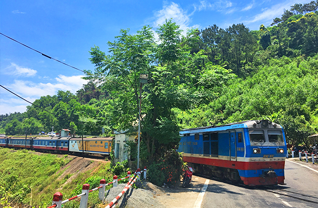 ダナンフエ間のベトナム列車