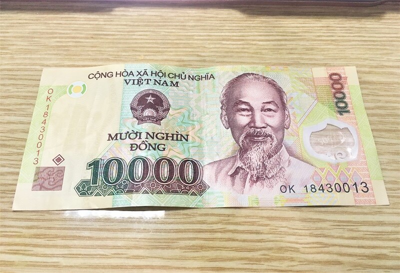 ベトナムの1万ドン紙幣