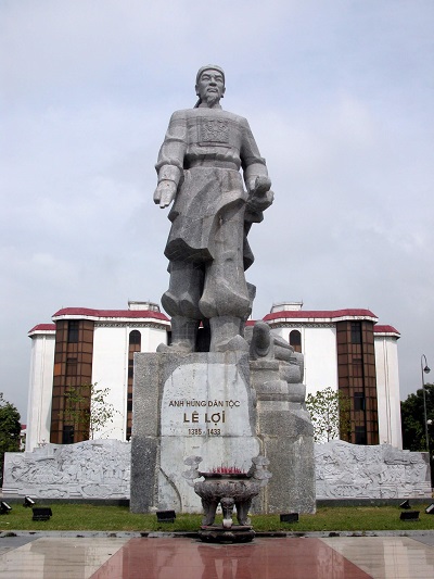 レロイ王の像 - ハノイの歴史