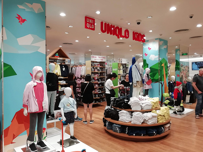 子供服売場 - 初上陸したUNIQLO！