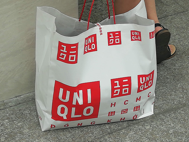 ベトナム　ユニクロ - 初上陸したUNIQLO！