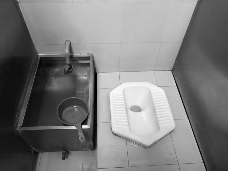 ベトナムの昔ながらのトイレ