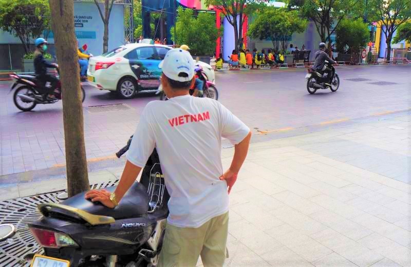 ベトナムのバイクタクシー