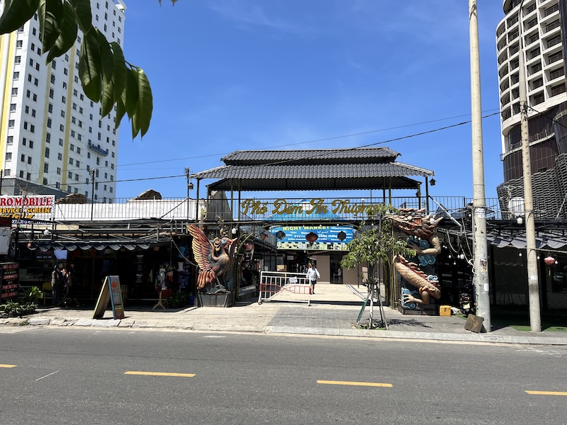 海沿いでシーフード