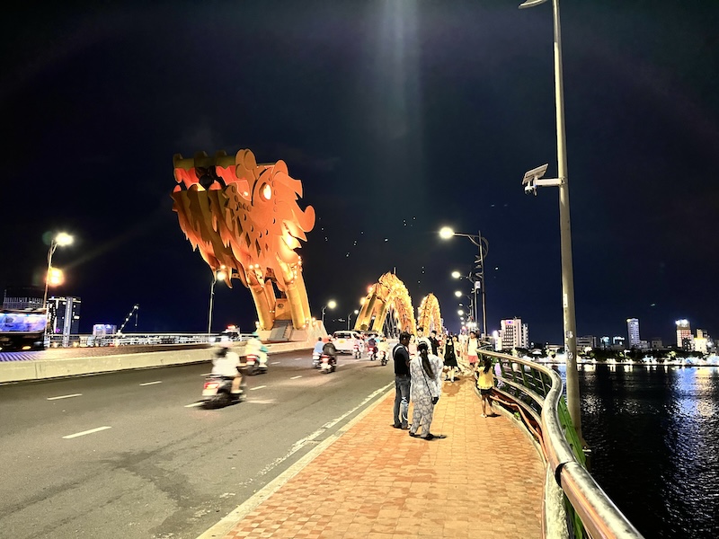 ドラゴンブリッジ