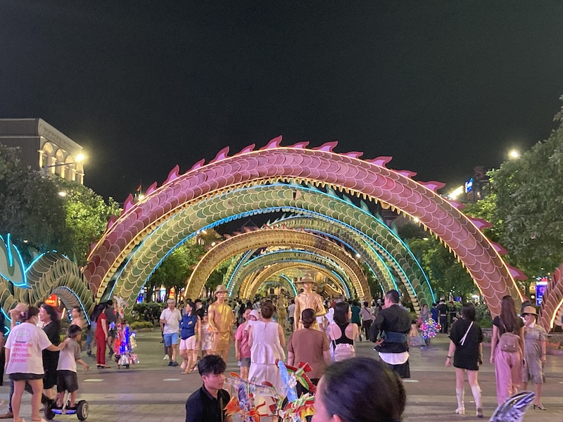 ホーチミンのイルミネーション