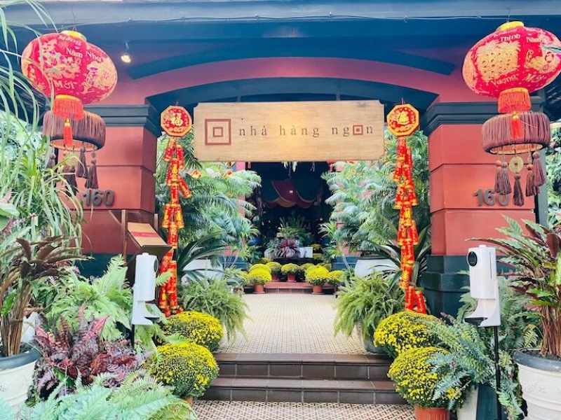 ニャーハンゴンでベトナム料理