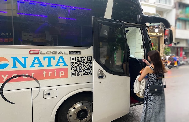 ハロン湾へ出発