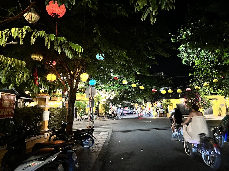 ホイアン ランタン祭り