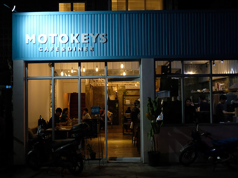 おしゃれなカフェ『MOTOKEYS』