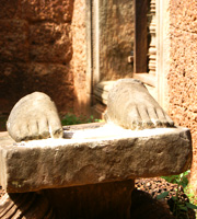 バンテアイ・サムレ遺跡の彫刻