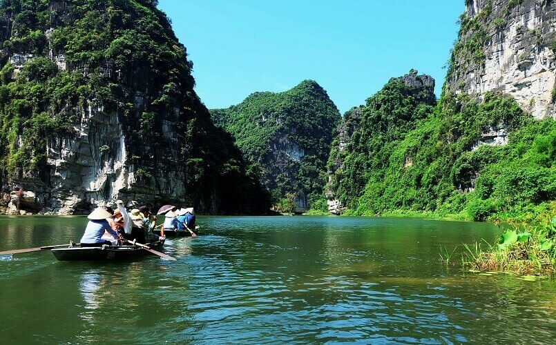 ベトナム北部のニンビン省にある世界遺産チャンアン
