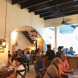 Elia Greek Kitchen（エリア・グリーク・キッチン）店舗情報