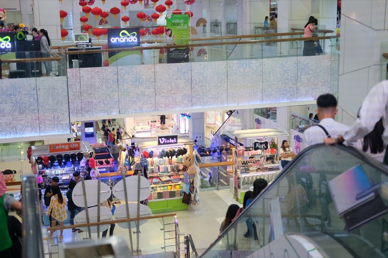 ヤンゴンのショッピングモール「ジャンクション・スクエア」