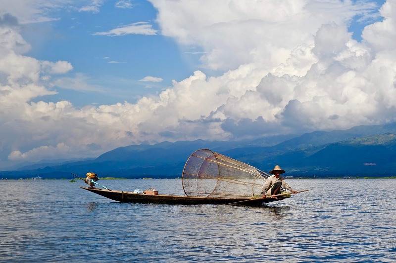 ミャンマーの秘境オアシス『インレー湖』に行く方法大全集