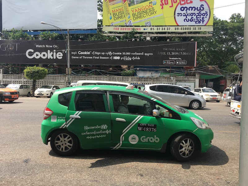 ミャンマー・ヤンゴンでタクシー配車アプリ『Grab/グラブ』