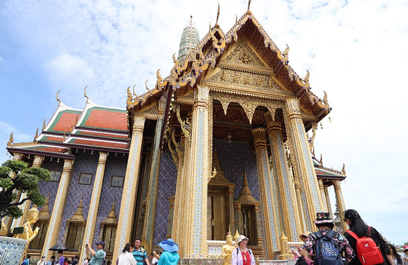 ワット プラケオ タイの仏教文化を調べてみました。