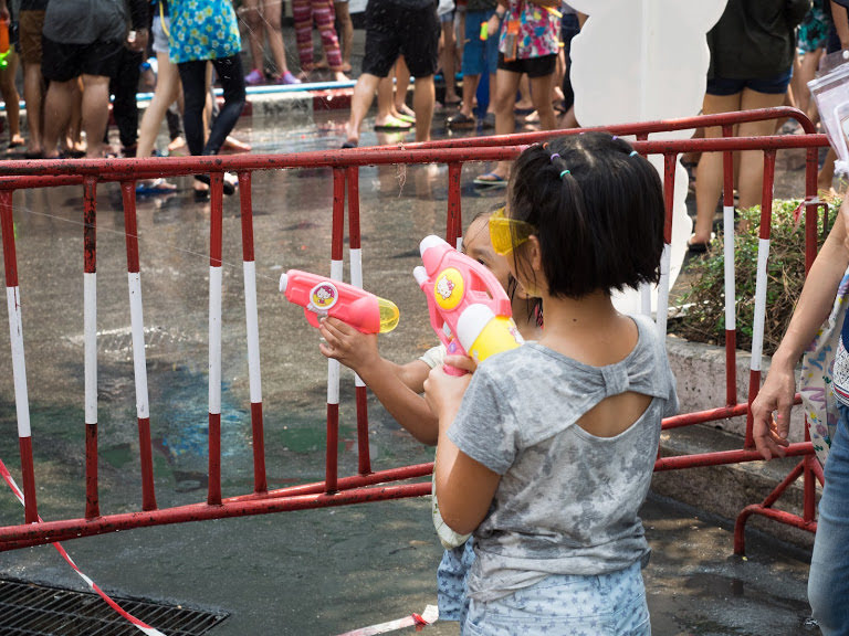 バンコクで水掛け祭り「ソンクラーン」を楽しもう！開催予定日、楽しみ方から注意点