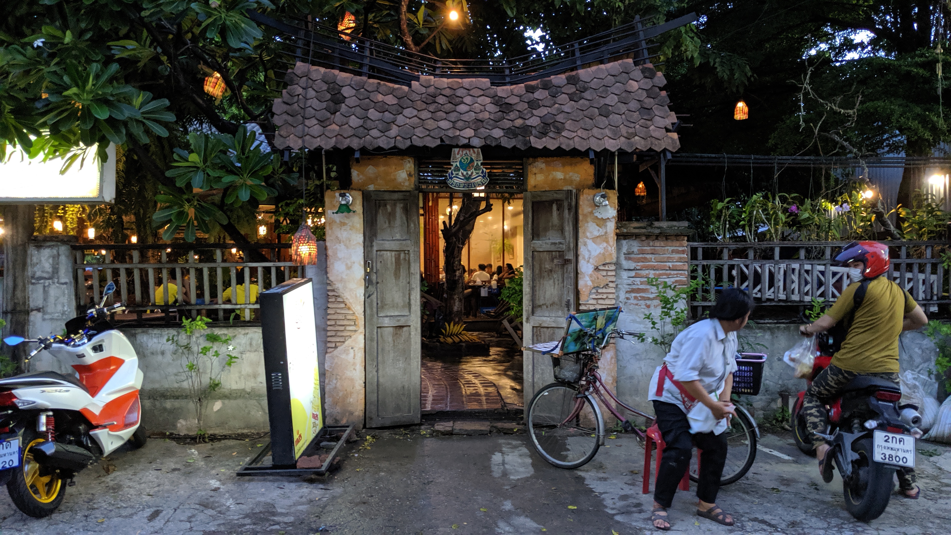 バンコクで美味しいカエル料理が食べれるお店