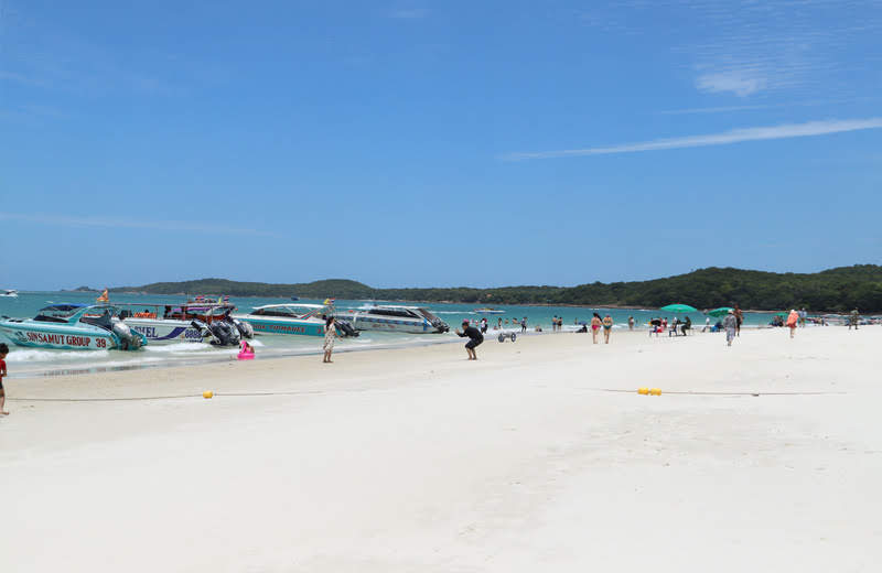 バンコクから日帰りで行ける絶景ビーチ【サメット島】の魅力と見どころ