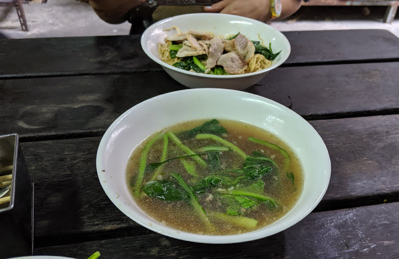 タイ風ラーメン「バミー」の名店「バミージャップガン」