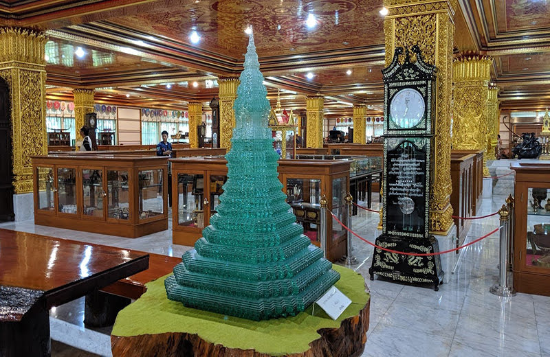 ワット・パクナム絶景の仏塔の歴史
