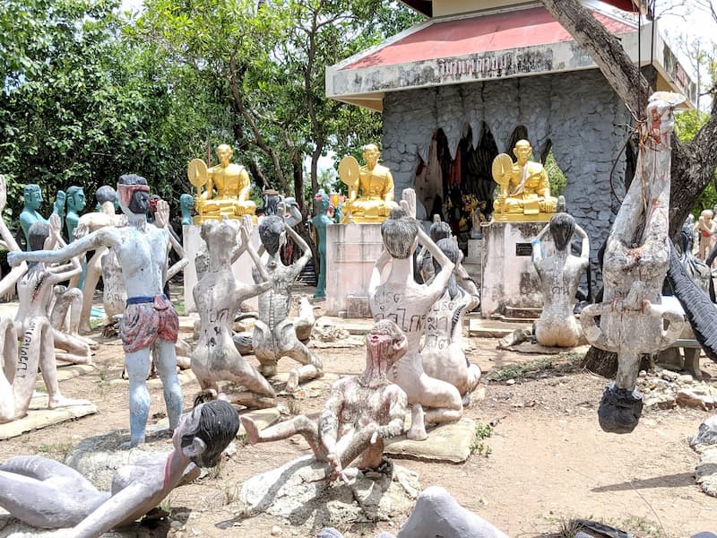 バンコクの新名所「地獄寺 ワットパイロンウア」とは