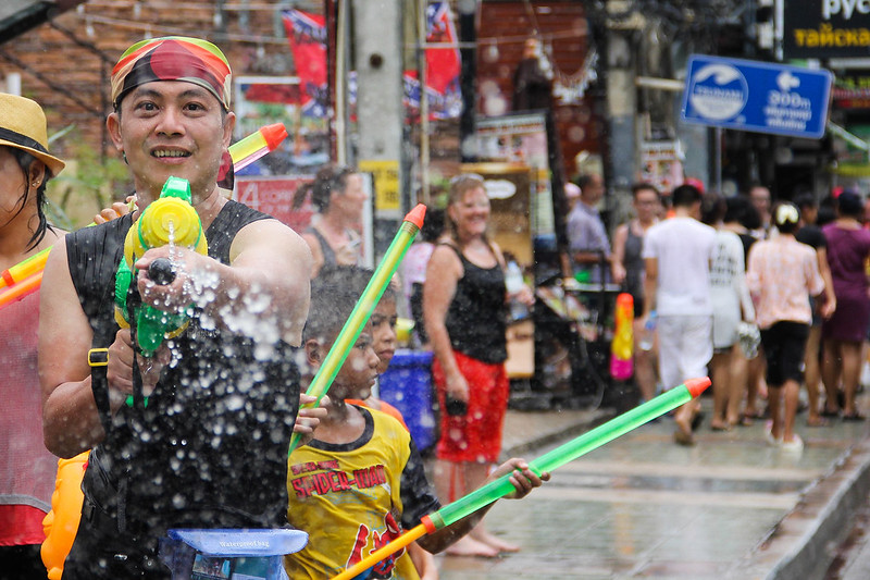 タイ水かけ祭り